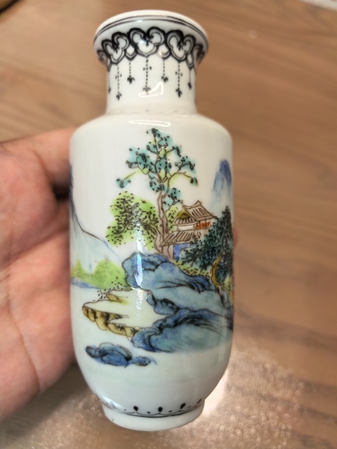 古玩陶瓷民國粉彩小棒槌瓶真品鑒賞圖