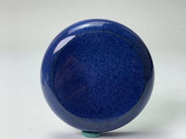 古玩陶瓷清晚期·灑藍(lán)釉粉盒拍賣，當(dāng)前價(jià)格5304元