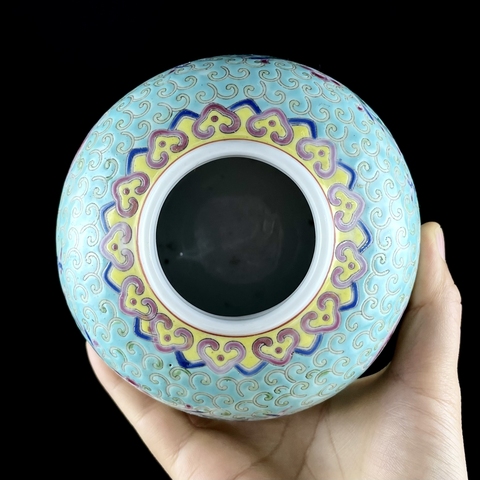 古玩陶瓷松石綠粉彩福壽紋蓋罐真品鑒賞圖