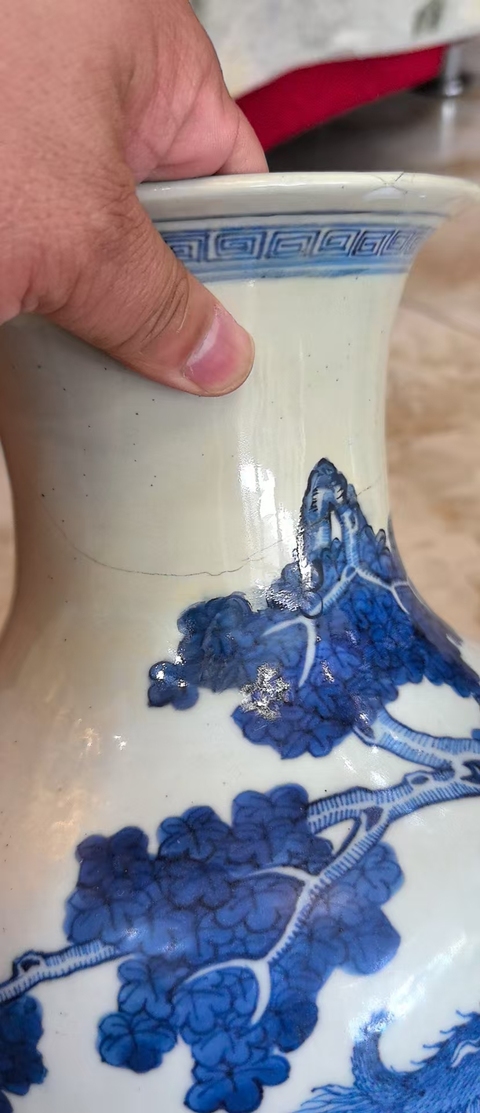 古玩陶瓷青花鳳傳花卉紋瓶真品鑒賞圖