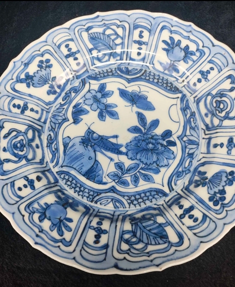 古玩陶瓷飛黃騰達青花盤真品鑒賞圖