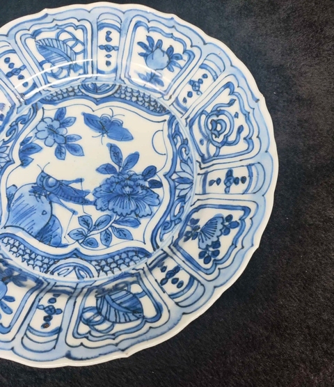 古玩陶瓷飛黃騰達青花盤真品鑒賞圖