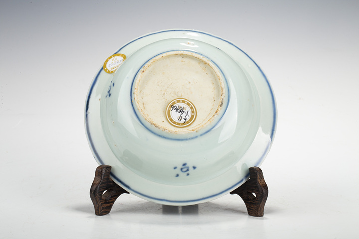 古玩陶瓷明末清初·青花山水人物紋折沿碗拍賣,當前價格1152元