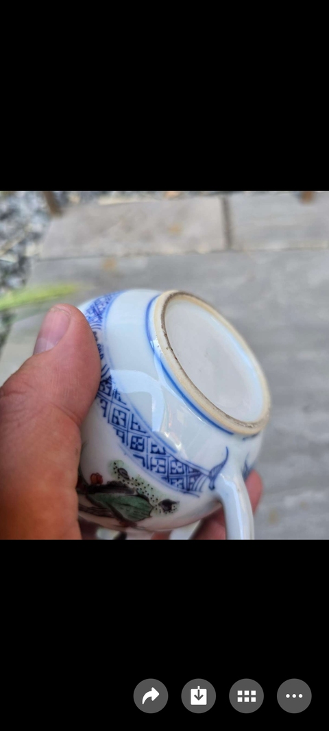 古玩陶瓷清康熙青花五彩描金鶴鹿同春圖茶壺真品鑒賞圖