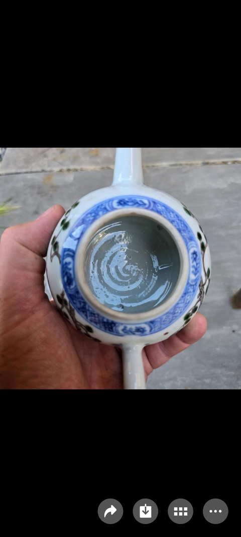 古玩陶瓷清康熙青花五彩描金鶴鹿同春圖茶壺真品鑒賞圖