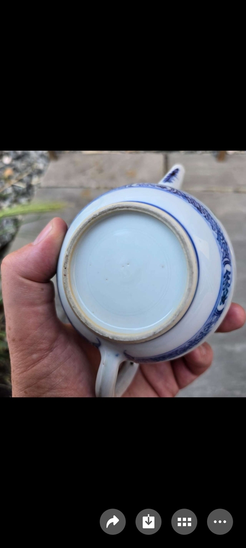 古玩陶瓷清康熙青花五彩描金鶴鹿同春圖茶壺真品鑒賞圖