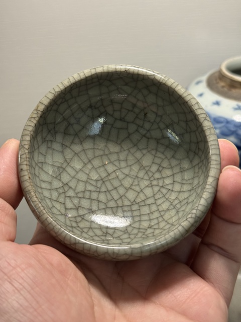 古玩陶瓷綠哥釉茶碗真品鑒賞圖