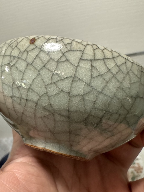 古玩陶瓷綠哥釉茶碗真品鑒賞圖