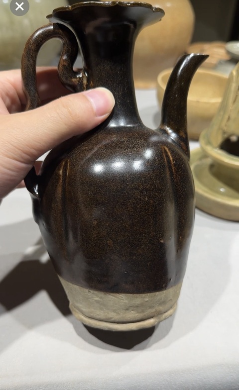 古玩陶瓷長(zhǎng)沙窯褐釉執(zhí)壺,注意品相真品鑒賞圖