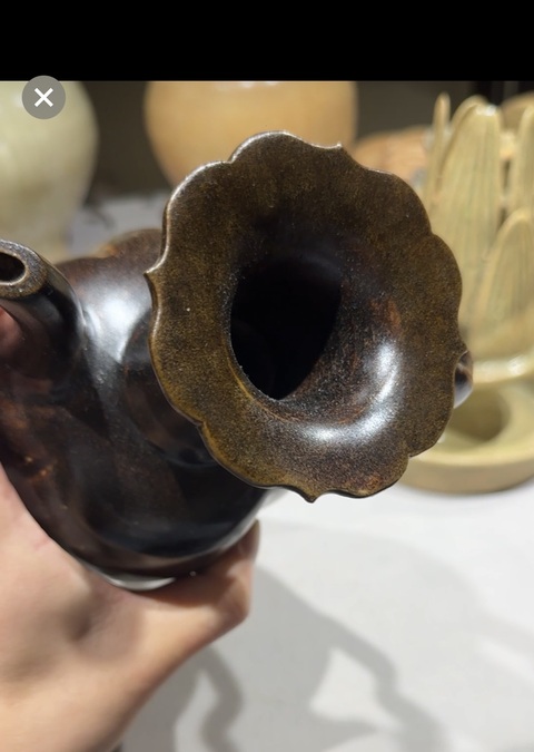 古玩陶瓷長(zhǎng)沙窯褐釉執(zhí)壺,注意品相真品鑒賞圖