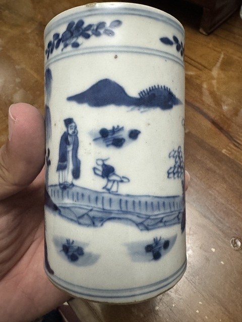 古玩陶瓷青花山水亭臺樓閣人物紋筆筒真品鑒賞圖