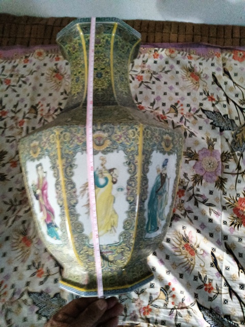 古玩陶瓷八仙瓶真品鑒賞圖