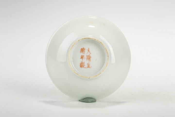 古玩陶瓷民國·松石綠地粉彩纏枝花卉紋筆舔一組真品鑒賞圖
