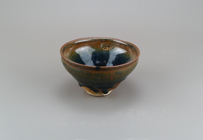 古玩陶瓷精品:南宋建窯金兔毫深腹束口盞(高級茶器)拍賣,當前價格177元