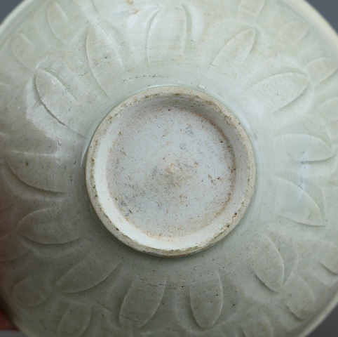 古玩陶瓷名窯:北宋南定刻仰蓮紋花卉紋碗(高級宋瓷)拍賣,當前價格1元