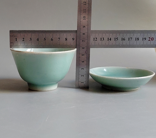 古玩陶瓷清代中期豆青釉壓手杯碟拍賣,當前價格76元