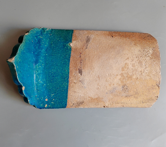 古玩陶瓷孔雀藍釉龍紋瓦當真品鑒賞圖
