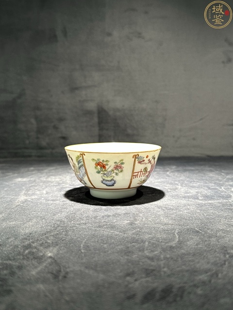 古玩陶瓷粉彩仕女人物茶碗，模糊，偏老真品鑒賞圖