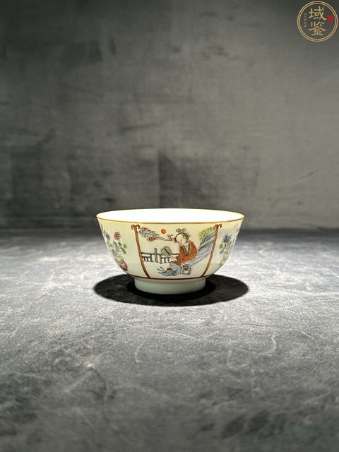 古玩陶瓷粉彩仕女人物茶碗，模糊，偏老真品鑒賞圖