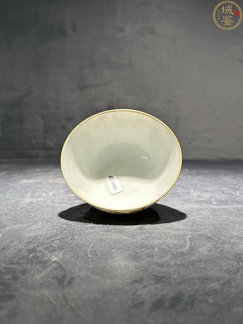 古玩陶瓷粉彩仕女人物茶碗，模糊，偏老真品鑒賞圖