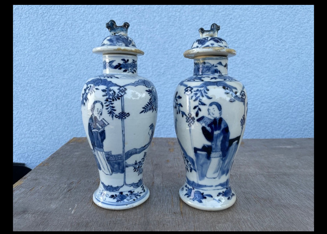古玩陶瓷仕女青花雞腿蓋瓶真品鑒賞圖