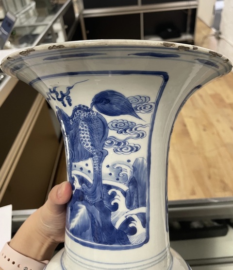 古玩陶瓷青花麒麟紋鳳尾尊真品鑒賞圖