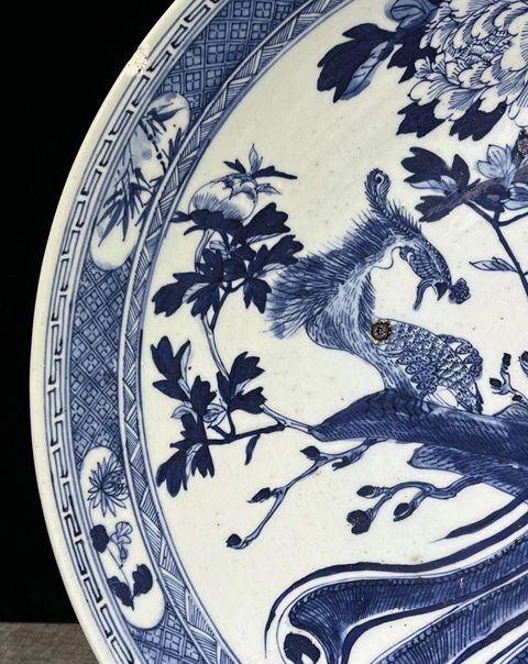 古玩陶瓷青花鳳穿牡丹圖盤真品鑒賞圖