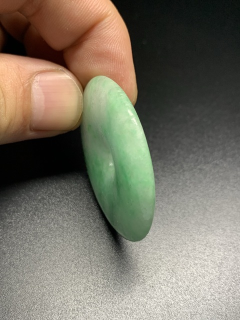 古玩玉器染色非天然翡翠“平安扣”真品鑒賞圖