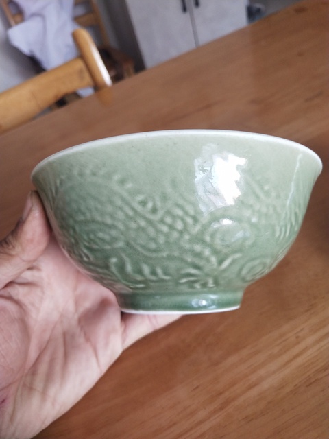 古玩陶瓷龍泉釉碗真品鑒賞圖