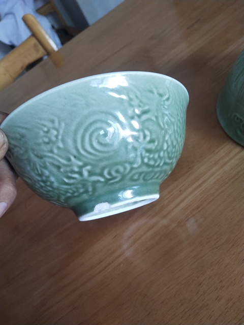 古玩陶瓷龍泉釉碗真品鑒賞圖
