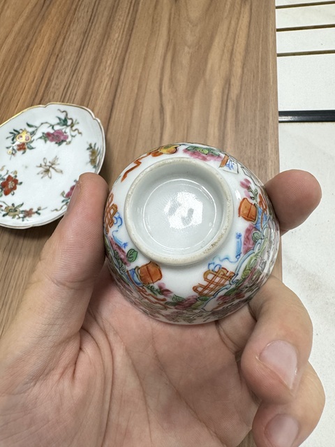 古玩陶瓷晚清廣彩杯碟真品鑒賞圖