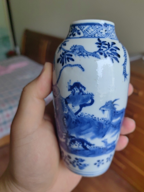 古玩陶瓷青花十二生肖圖紋瓶真品鑒賞圖