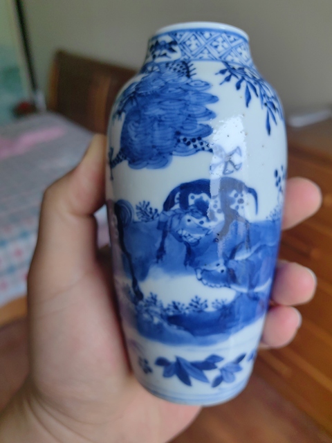 古玩陶瓷青花十二生肖圖紋瓶真品鑒賞圖