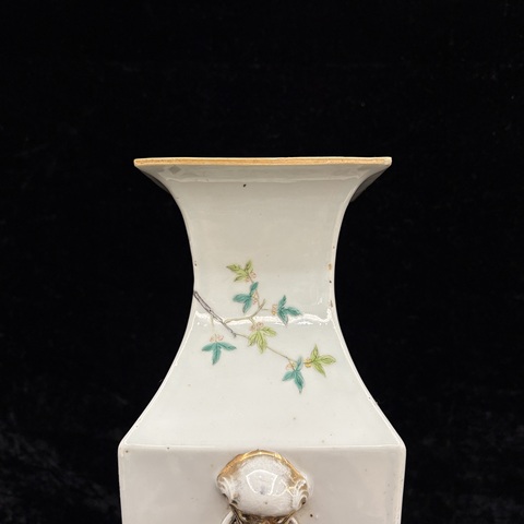 古玩陶瓷粉彩方瓶真品鑒賞圖