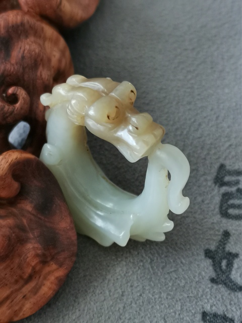 古玩玉器糖白玉龍真品鑒賞圖