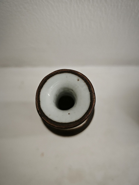 古玩陶瓷哥釉地鐵銹釉青花觀音瓶真品鑒賞圖