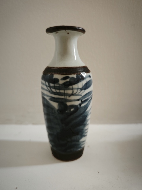 古玩陶瓷哥釉地鐵銹釉青花觀音瓶真品鑒賞圖