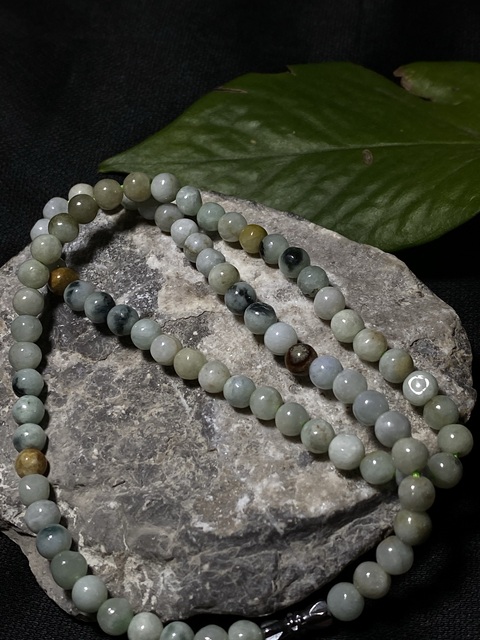 古玩玉器創(chuàng)匯天然翡翠珠串項鏈拍賣,當(dāng)前價格1800元