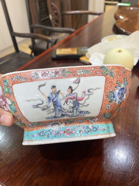 古玩陶瓷八仙圖粉彩四方倭角碗真品鑒賞圖