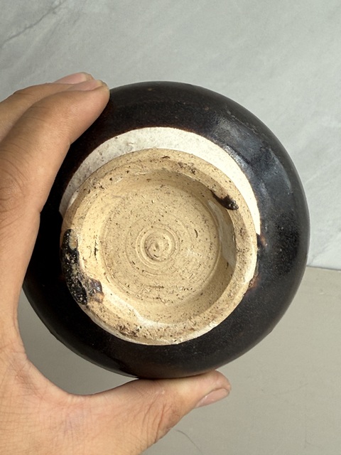 古玩陶瓷磁州窯黑釉圈足香爐真品鑒賞圖