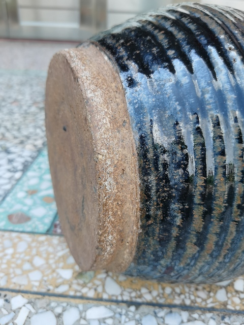 古玩陶瓷黑釉旋紋瓶真品鑒賞圖