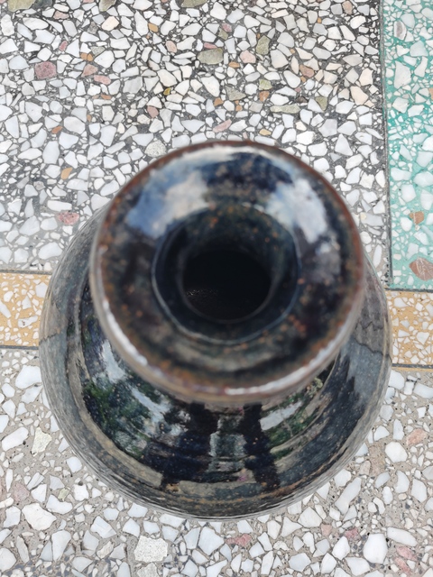 古玩陶瓷黑釉旋紋瓶真品鑒賞圖