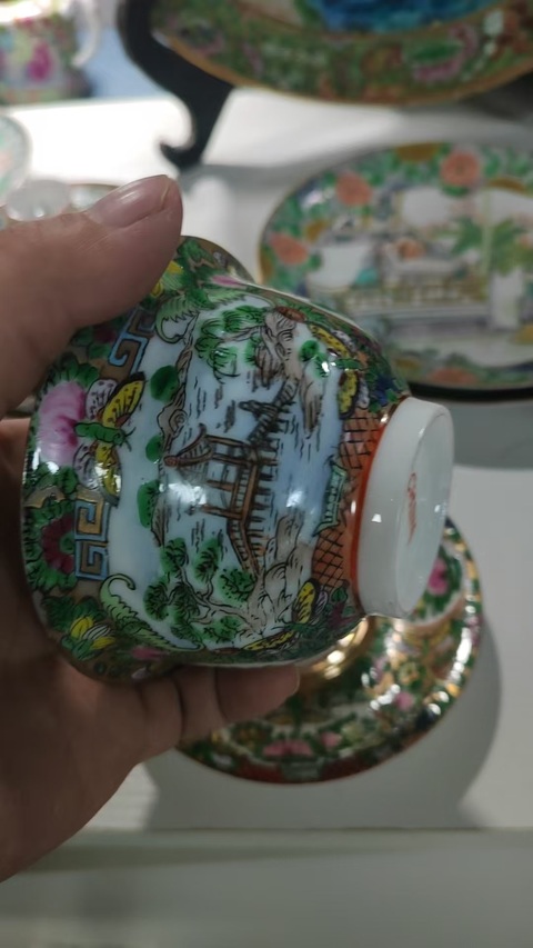 古玩陶瓷萊菔蝶紋壽字紋盤真品鑒賞圖