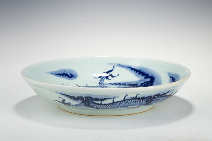 古玩陶瓷清雍正·青花過墻龍紋盤真品鑒賞圖
