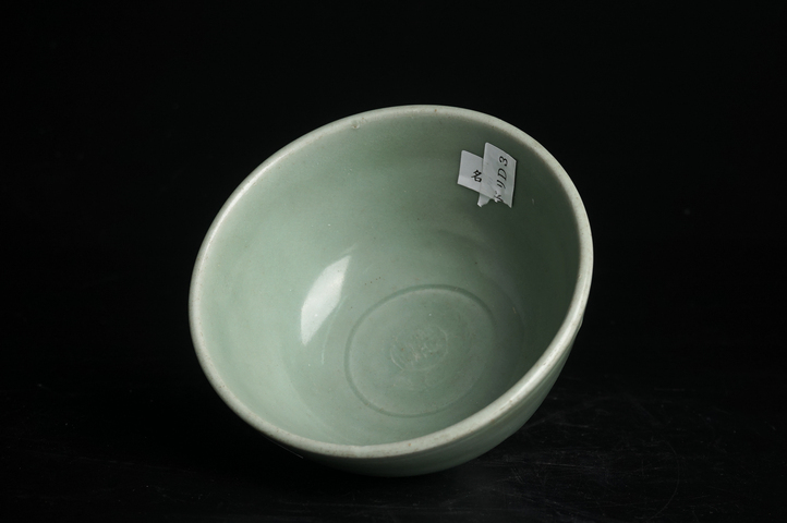 古玩陶瓷明代·龍泉青釉碗真品鑒賞圖