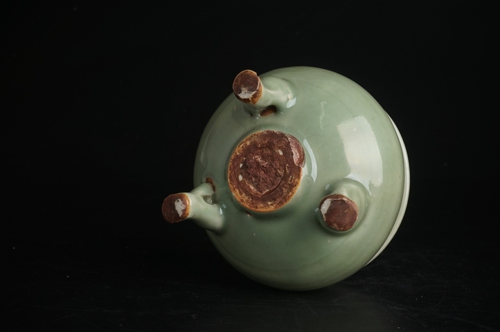 古玩陶瓷元末明初·龍泉三足爐真品鑒賞圖