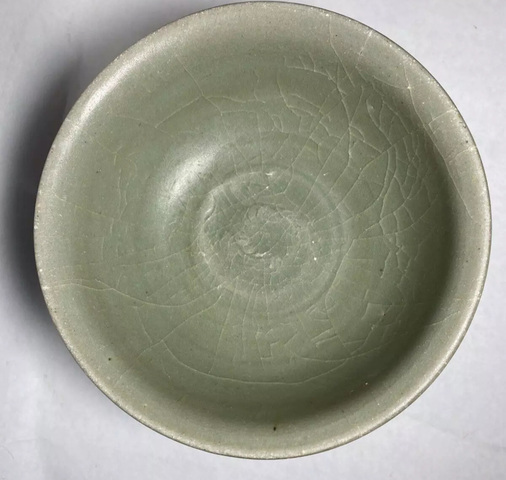 古玩陶瓷龍泉窯青釉碗真品鑒賞圖