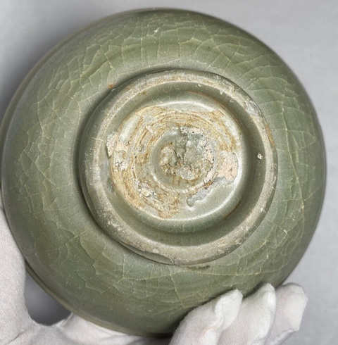 古玩陶瓷龍泉窯青釉碗真品鑒賞圖