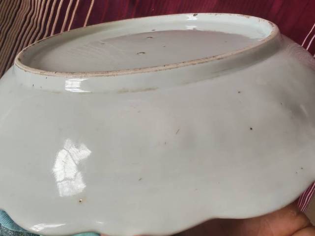 古玩陶瓷豆青釉青花龍紋盤真品鑒賞圖