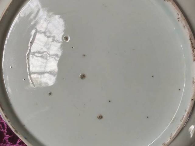 古玩陶瓷豆青釉青花龍紋盤真品鑒賞圖